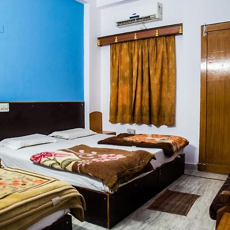 Hotel Udai Palace - Centrally Located Budget Family Stay Udaipur Exterior photo