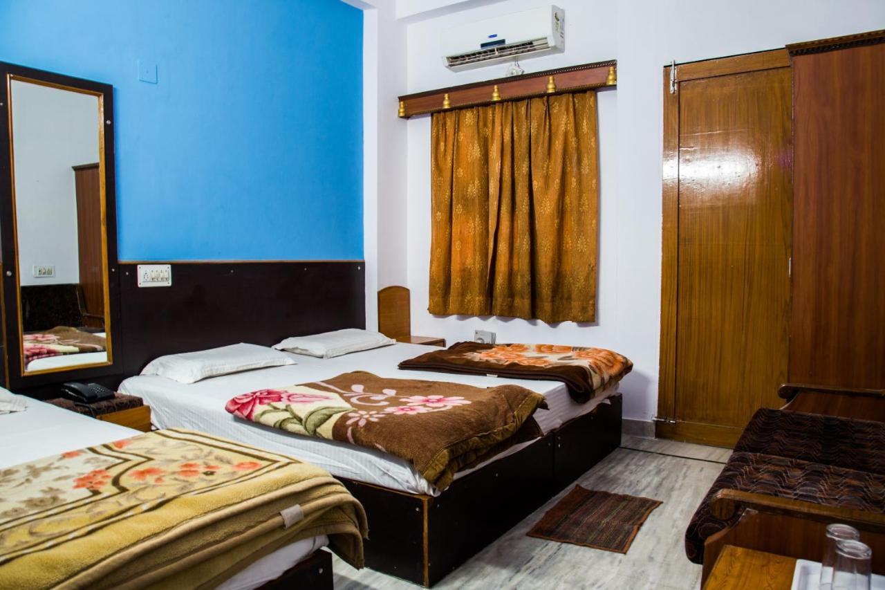 Hotel Udai Palace - Centrally Located Budget Family Stay Udaipur Exterior photo
