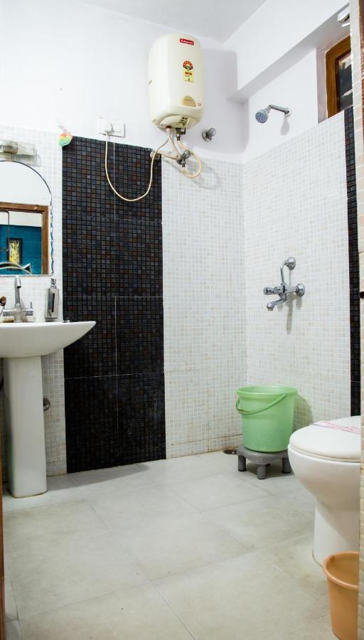 Hotel Udai Palace - Centrally Located Budget Family Stay Udaipur Exterior photo