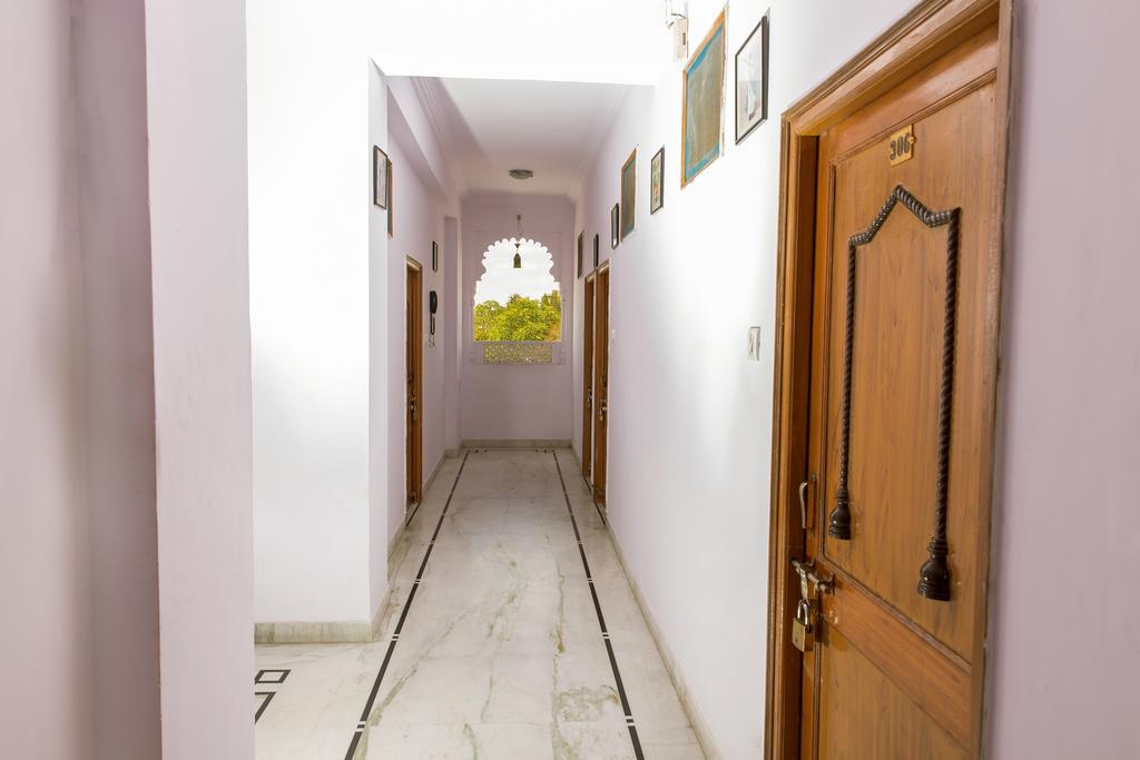 Hotel Udai Palace - Centrally Located Budget Family Stay Udaipur Exterior photo