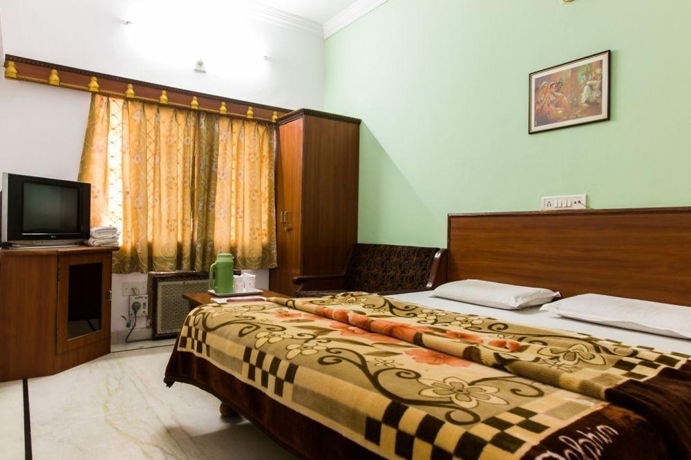 Hotel Udai Palace - Centrally Located Budget Family Stay Udaipur Exterior photo