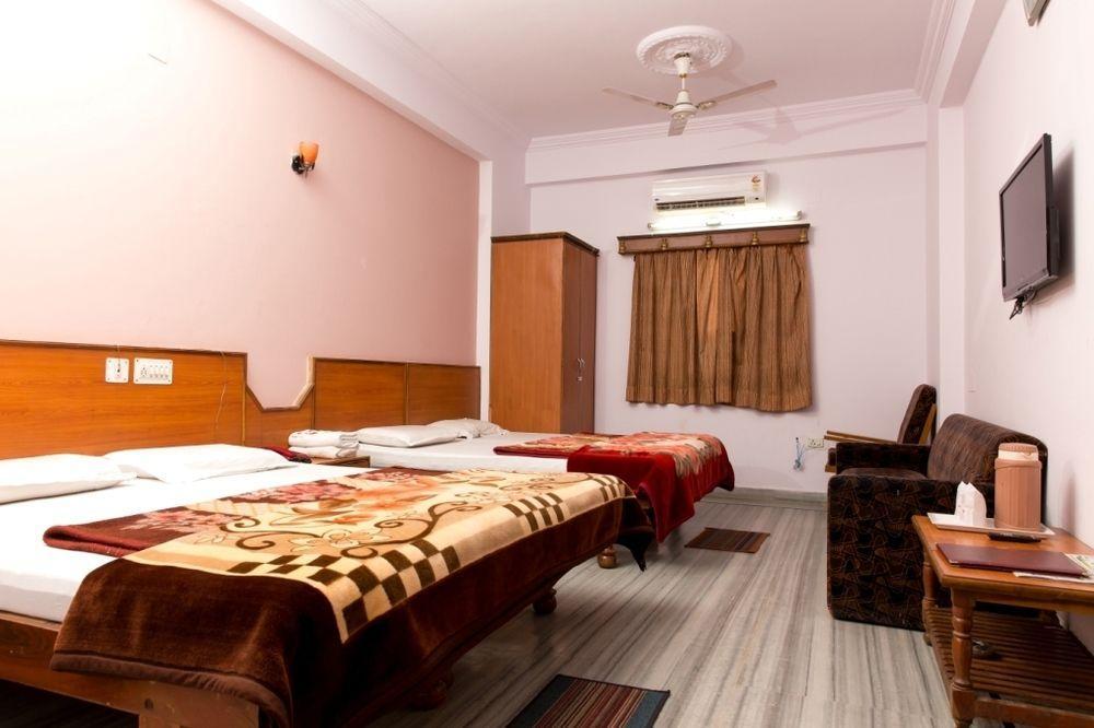 Hotel Udai Palace - Centrally Located Budget Family Stay Udaipur Exterior photo