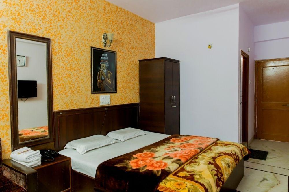 Hotel Udai Palace - Centrally Located Budget Family Stay Udaipur Exterior photo