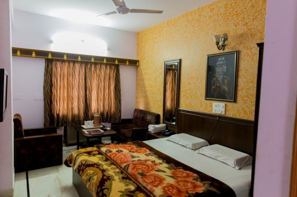Hotel Udai Palace - Centrally Located Budget Family Stay Udaipur Exterior photo