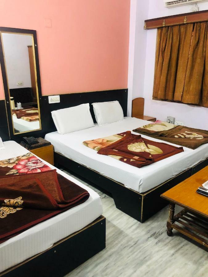 Hotel Udai Palace - Centrally Located Budget Family Stay Udaipur Exterior photo