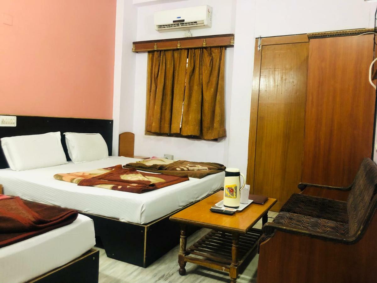 Hotel Udai Palace - Centrally Located Budget Family Stay Udaipur Exterior photo