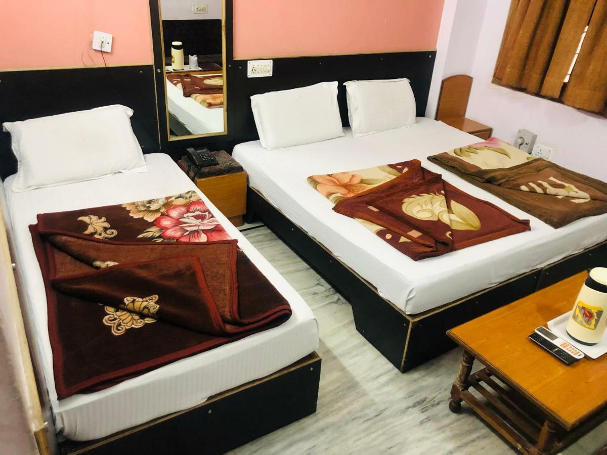Hotel Udai Palace - Centrally Located Budget Family Stay Udaipur Exterior photo