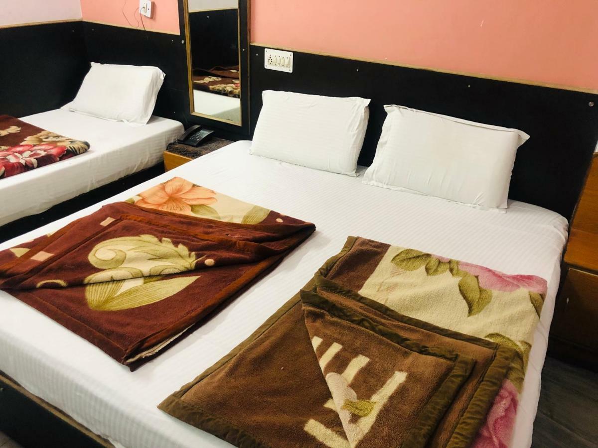 Hotel Udai Palace - Centrally Located Budget Family Stay Udaipur Exterior photo